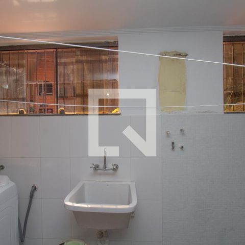 Casa à venda com 434m², 4 quartos e 8 vagas Casa à venda com 434m², 4 quartos e 8 vagasÁrea de Serviço