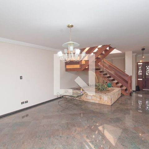Casa à venda com 434m², 4 quartos e 8 vagas Casa à venda com 434m², 4 quartos e 8 vagasSala detalhes
