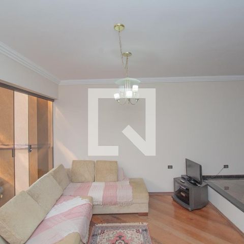 Casa à venda com 434m², 4 quartos e 8 vagas Casa à venda com 434m², 4 quartos e 8 vagasSala