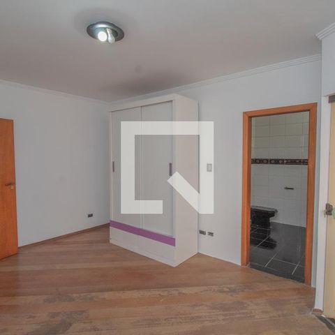 Casa à venda com 434m², 4 quartos e 8 vagas Casa à venda com 434m², 4 quartos e 8 vagasQuarto 2