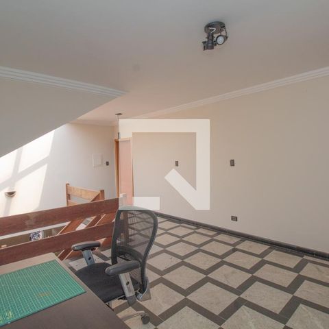 Casa à venda com 434m², 4 quartos e 8 vagas Casa à venda com 434m², 4 quartos e 8 vagasSala intima