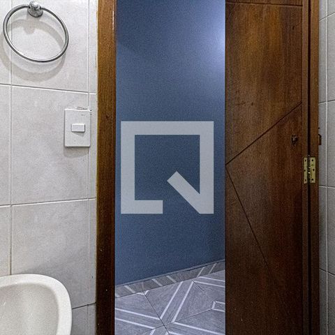 Casa à venda com 169m², 4 quartos e 3 vagas Casa à venda com 169m², 4 quartos e 3 vagasbanheiro social