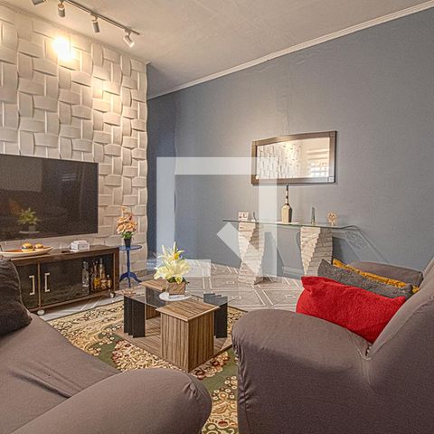 Casa à venda com 169m², 4 quartos e 3 vagas Casa à venda com 169m², 4 quartos e 3 vagassala