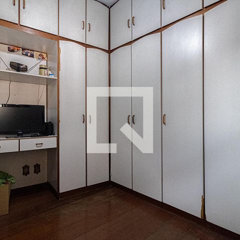 Casa à venda com 169m², 4 quartos e 3 vagas Casa à venda com 169m², 4 quartos e 3 vagasquarto2