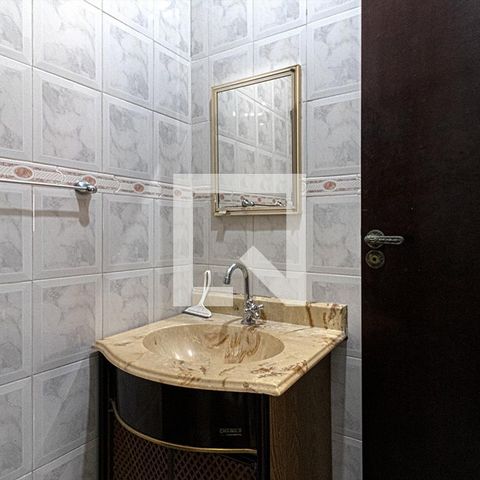 Casa à venda com 169m², 4 quartos e 3 vagas Casa à venda com 169m², 4 quartos e 3 vagasbanheiro na suíte 2