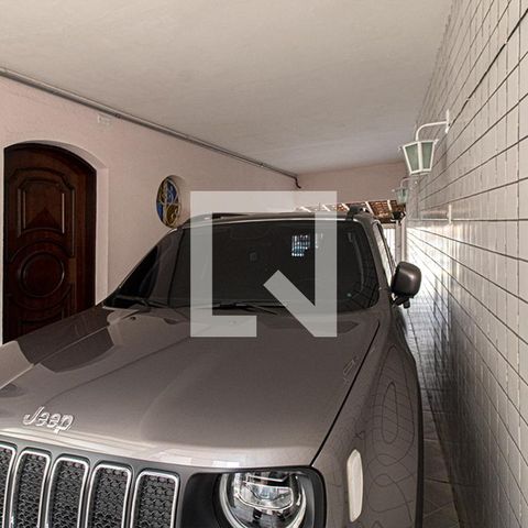 Casa à venda com 169m², 4 quartos e 3 vagas Casa à venda com 169m², 4 quartos e 3 vagasgaragem