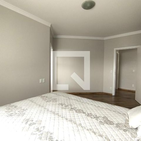 Casa de condomínio à venda com 452m², 3 quartos e 4 vagas Casa de condomínio à venda com 452m², 3 quartos e 4 vagasSuíte 2