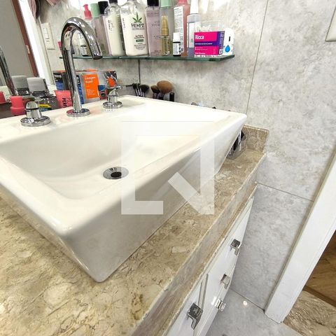 Casa de condomínio à venda com 452m², 3 quartos e 4 vagas Casa de condomínio à venda com 452m², 3 quartos e 4 vagasSuíte