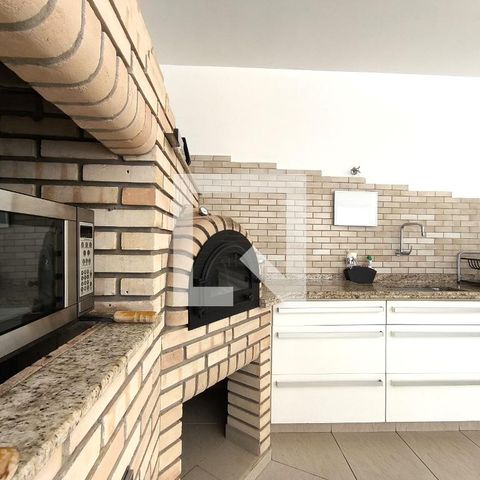 Casa de condomínio à venda com 452m², 3 quartos e 4 vagas Casa de condomínio à venda com 452m², 3 quartos e 4 vagasÁrea comum