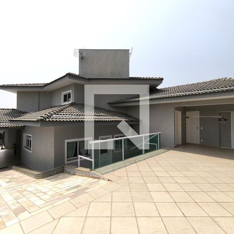Casa de condomínio à venda com 452m², 3 quartos e 4 vagas Casa de condomínio à venda com 452m², 3 quartos e 4 vagasÁrea comum