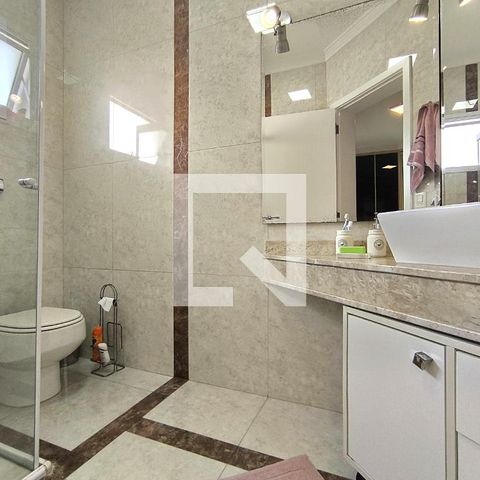 Casa de condomínio à venda com 452m², 3 quartos e 4 vagas Casa de condomínio à venda com 452m², 3 quartos e 4 vagasSuíte