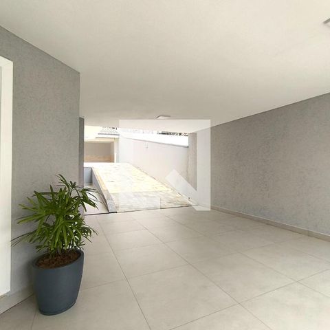 Casa de condomínio à venda com 452m², 3 quartos e 4 vagas Casa de condomínio à venda com 452m², 3 quartos e 4 vagasÁrea comum