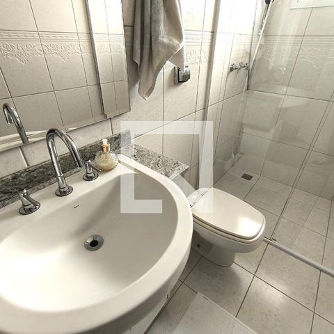 Casa de condomínio à venda com 452m², 3 quartos e 4 vagas Casa de condomínio à venda com 452m², 3 quartos e 4 vagasSuíte 2