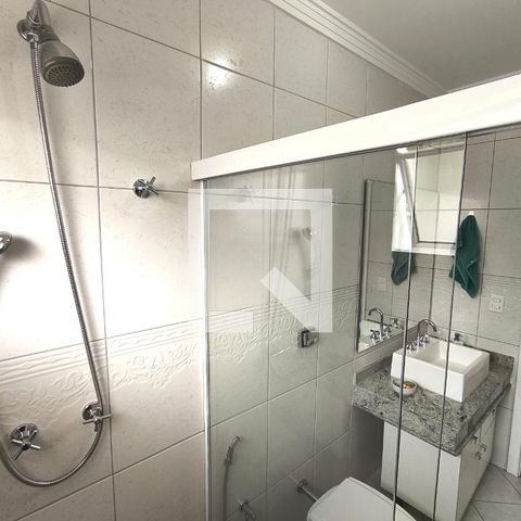Casa de condomínio à venda com 452m², 3 quartos e 4 vagas Casa de condomínio à venda com 452m², 3 quartos e 4 vagasSuíte 3