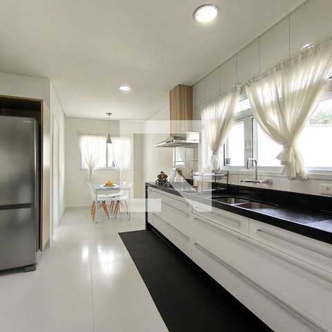 Casa de condomínio à venda com 452m², 3 quartos e 4 vagas Casa de condomínio à venda com 452m², 3 quartos e 4 vagasCozinha