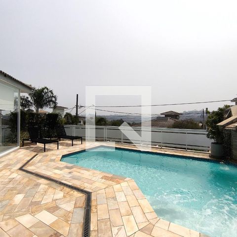 Casa de condomínio à venda com 452m², 3 quartos e 4 vagas Casa de condomínio à venda com 452m², 3 quartos e 4 vagasÁrea comum