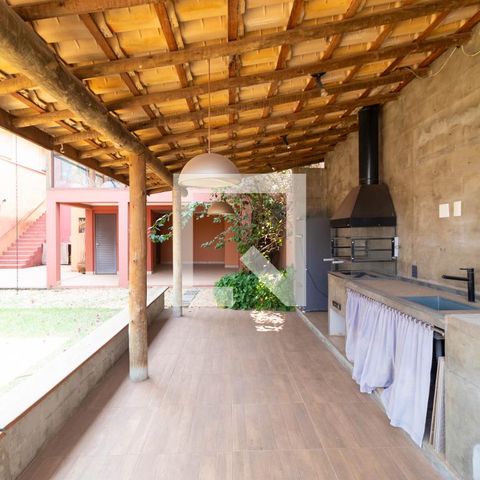Casa de condomínio à venda com 350m², 4 quartos e 4 vagas Casa de condomínio à venda com 350m², 4 quartos e 4 vagasÁrea Gourmet
