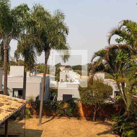 Casa de condomínio à venda com 350m², 4 quartos e 4 vagas Casa de condomínio à venda com 350m², 4 quartos e 4 vagasVista da Sacada da Salas