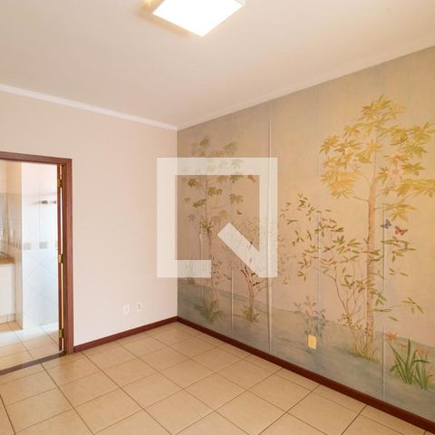 Casa de condomínio à venda com 350m², 4 quartos e 4 vagas Casa de condomínio à venda com 350m², 4 quartos e 4 vagasSuíte 03