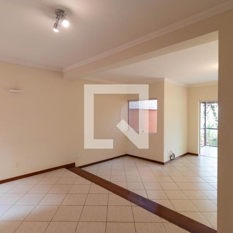 Casa de condomínio à venda com 350m², 4 quartos e 4 vagas Casa de condomínio à venda com 350m², 4 quartos e 4 vagasSalas