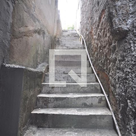 Casa à venda com 60m², 2 quartos e 1 vagaEscada de Acesso