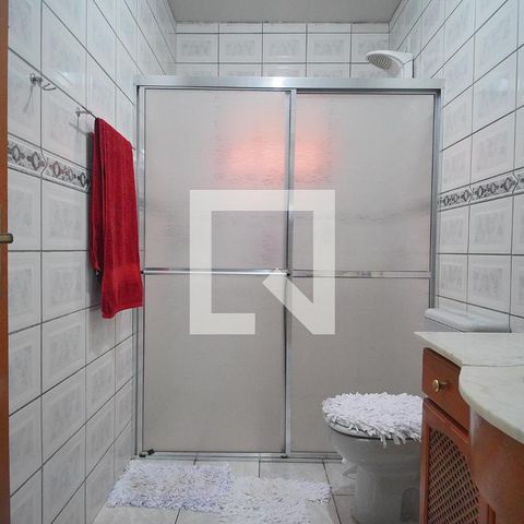 Casa à venda com 249m², 3 quartos e 2 vagas Casa à venda com 249m², 3 quartos e 2 vagasBanheiro 2