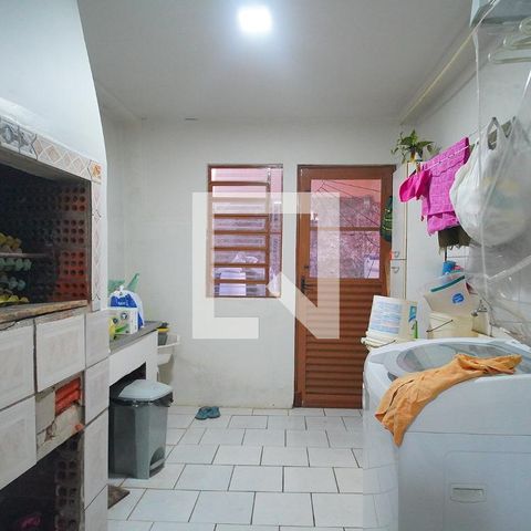 Casa à venda com 249m², 3 quartos e 2 vagas Casa à venda com 249m², 3 quartos e 2 vagasÁrea de Serviço