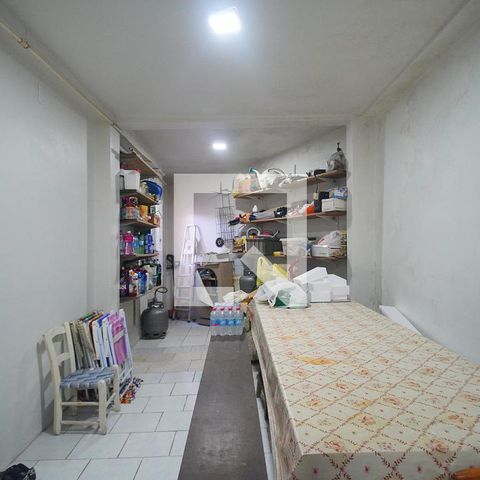 Casa à venda com 249m², 3 quartos e 2 vagas Casa à venda com 249m², 3 quartos e 2 vagasÁrea de Serviço