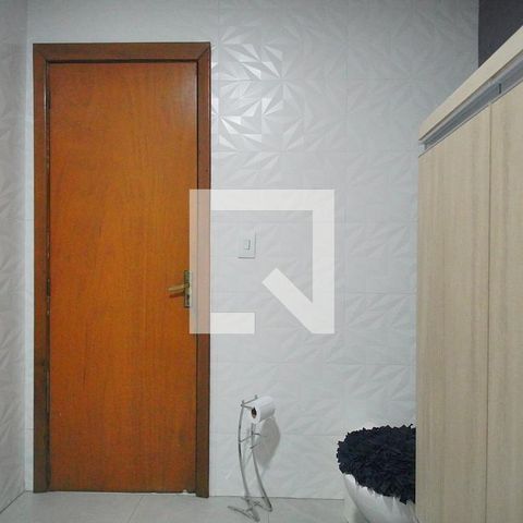 Casa à venda com 249m², 3 quartos e 2 vagas Casa à venda com 249m², 3 quartos e 2 vagasBanheiro 1