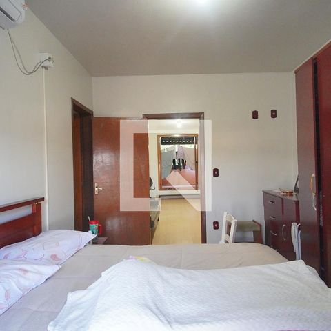 Casa à venda com 249m², 3 quartos e 2 vagas Casa à venda com 249m², 3 quartos e 2 vagasSuíte