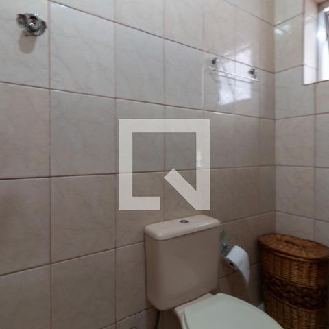 Casa à venda com 100m², 4 quartos e 1 vaga Casa à venda com 100m², 4 quartos e 1 vagaBanheiro da Suíte 1