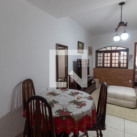 Casa à venda com 100m², 4 quartos e 1 vaga Casa à venda com 100m², 4 quartos e 1 vagaSala de estar/Sala de jantar