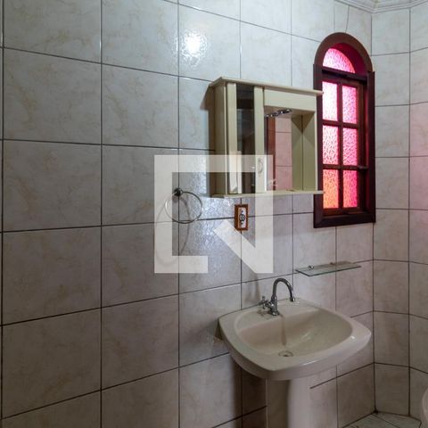 Casa à venda com 100m², 4 quartos e 1 vaga Casa à venda com 100m², 4 quartos e 1 vagaBanheiro da Suíte 2