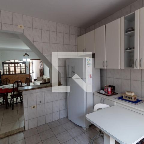 Casa à venda com 100m², 4 quartos e 1 vaga Casa à venda com 100m², 4 quartos e 1 vagaCozinha Americana