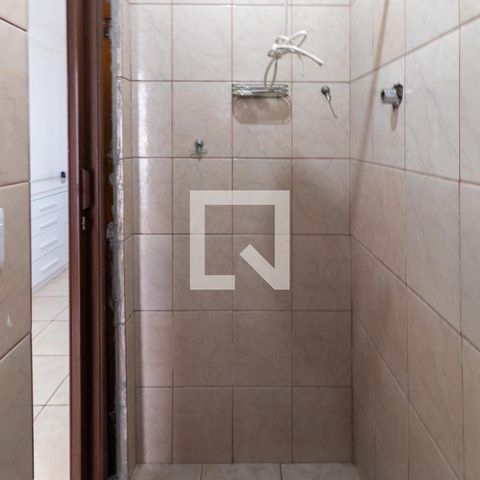 Casa à venda com 100m², 4 quartos e 1 vaga Casa à venda com 100m², 4 quartos e 1 vagaBanheiro da Suíte 1