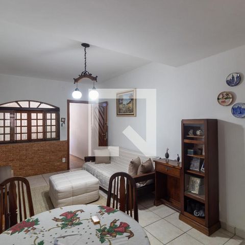 Casa à venda com 100m², 4 quartos e 1 vaga Casa à venda com 100m², 4 quartos e 1 vagaSala de estar/Sala de jantar
