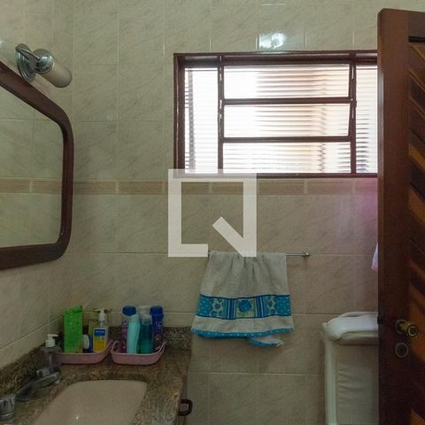 Casa à venda com 210m², 2 quartos e 4 vagas Casa à venda com 210m², 2 quartos e 4 vagasBanheiro