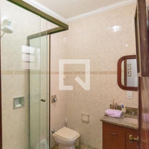 Casa à venda com 210m², 2 quartos e 4 vagas Casa à venda com 210m², 2 quartos e 4 vagasBanheiro