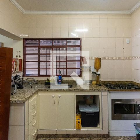 Casa à venda com 210m², 2 quartos e 4 vagas Casa à venda com 210m², 2 quartos e 4 vagasCozinha
