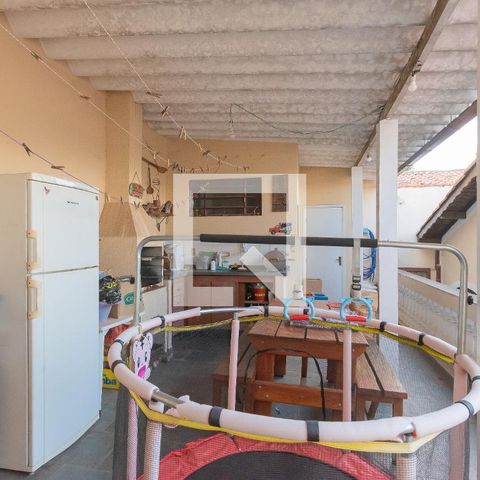 Casa à venda com 210m², 2 quartos e 4 vagas Casa à venda com 210m², 2 quartos e 4 vagasChurrasqueira
