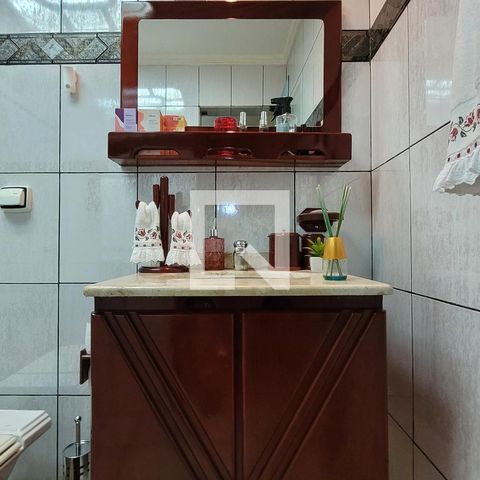 Casa à venda com 170m², 3 quartos e 2 vagas Casa à venda com 170m², 3 quartos e 2 vagasBanheiro da suíte