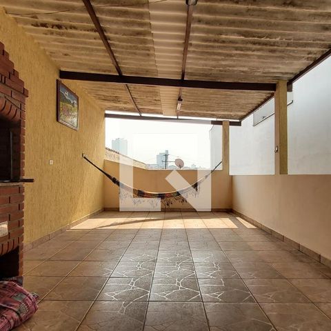 Casa à venda com 170m², 3 quartos e 2 vagas Casa à venda com 170m², 3 quartos e 2 vagasCobertura
