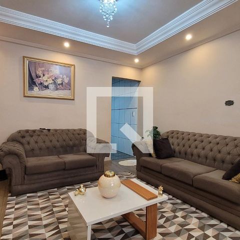 Casa à venda com 170m², 3 quartos e 2 vagas Casa à venda com 170m², 3 quartos e 2 vagasSala