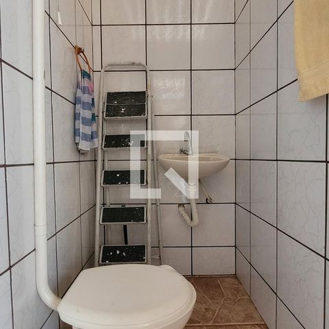 Casa à venda com 170m², 3 quartos e 2 vagas Casa à venda com 170m², 3 quartos e 2 vagasBanheiro