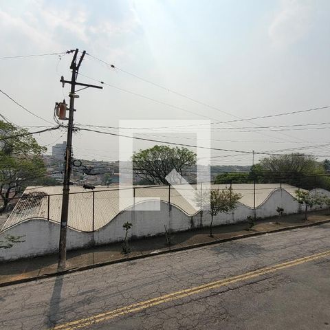 Casa à venda com 170m², 3 quartos e 2 vagas Casa à venda com 170m², 3 quartos e 2 vagasVista