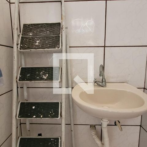 Casa à venda com 170m², 3 quartos e 2 vagas Casa à venda com 170m², 3 quartos e 2 vagasBanheiro