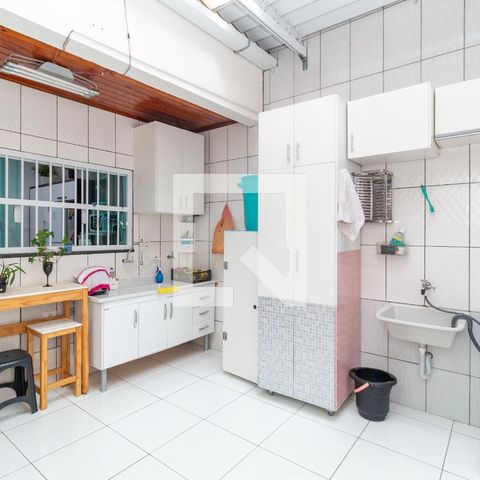 Casa à venda com 112m², 3 quartos e 2 vagasÁrea de Serviço