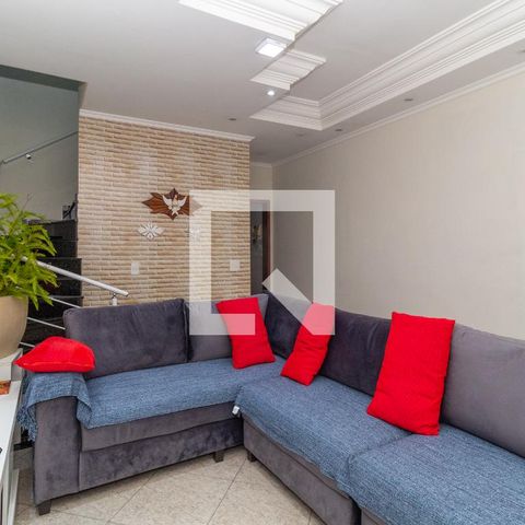 Casa à venda com 112m², 3 quartos e 2 vagasSala