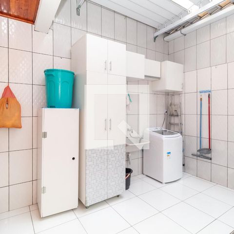 Casa à venda com 112m², 3 quartos e 2 vagasÁrea de Serviço
