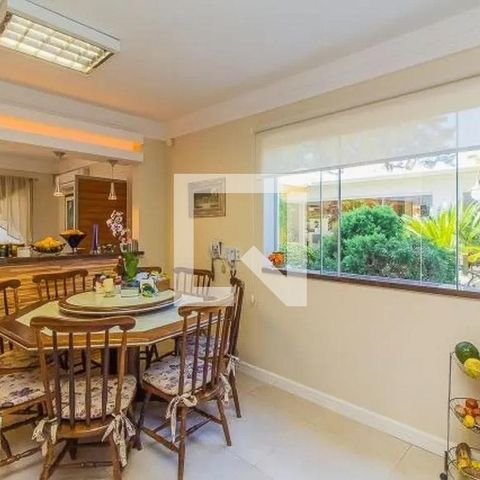 Casa à venda com 500m², 3 quartos e 4 vagasSala